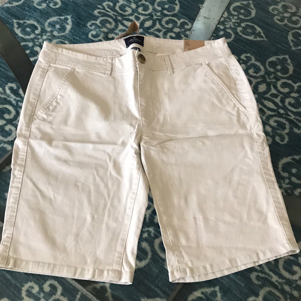 American Eagle Bermuda shorts stretch size 12